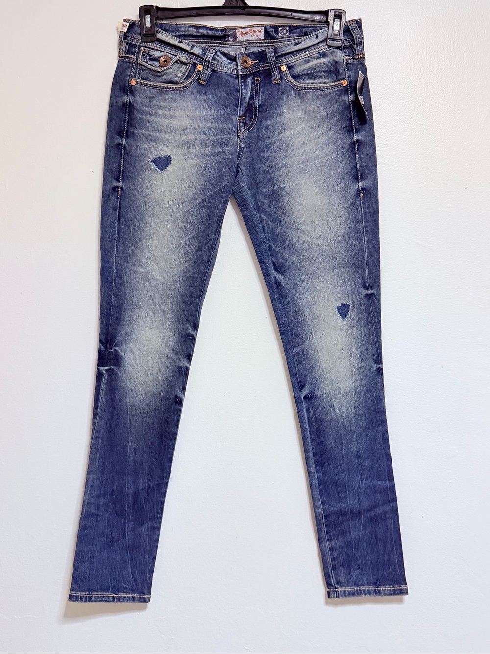 Akoo Brand MEAGAN SKINNY JEAN size 28 new with tags!